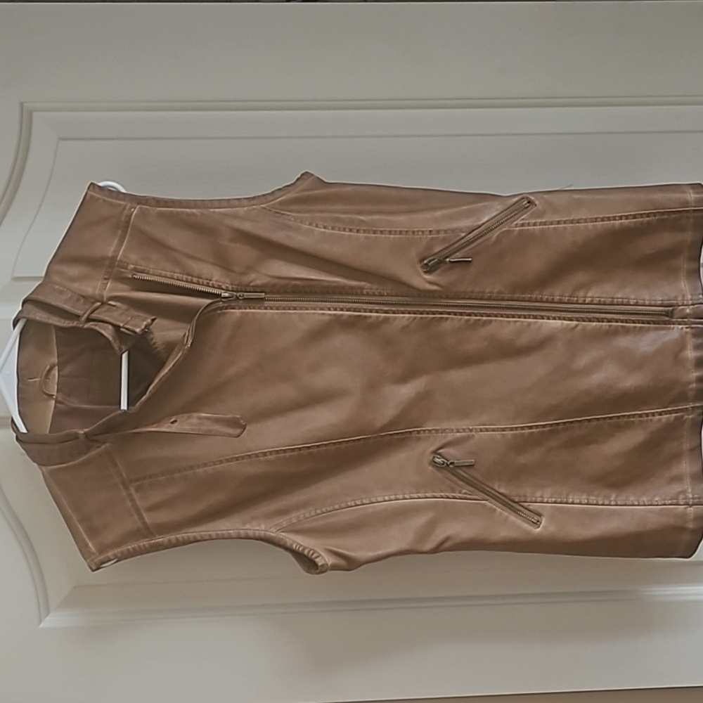 Chelsea&Violet polyurethane vest